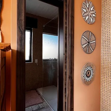 Jacaranda Stylish Ambiance With Volcano And Ocean Views Apartment *