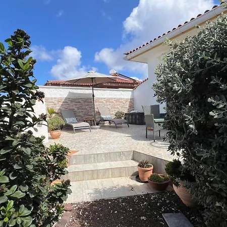Appartamento Jacaranda Garden Retreat