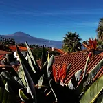 Jacaranda Stylish Ambiance With Volcano And Ocean Views